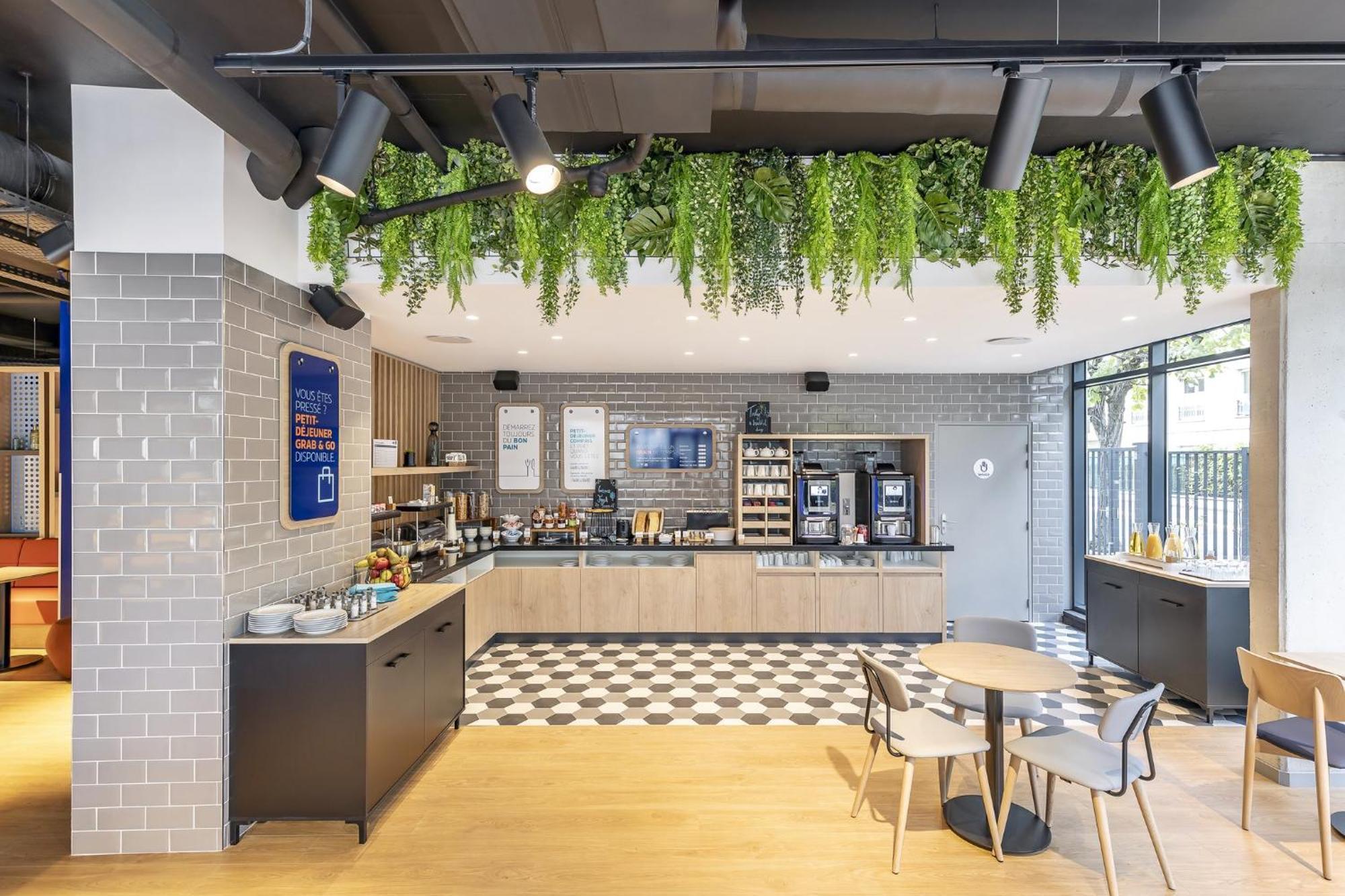 Holiday Inn Express Paris - Poissy By Ihg Εξωτερικό φωτογραφία