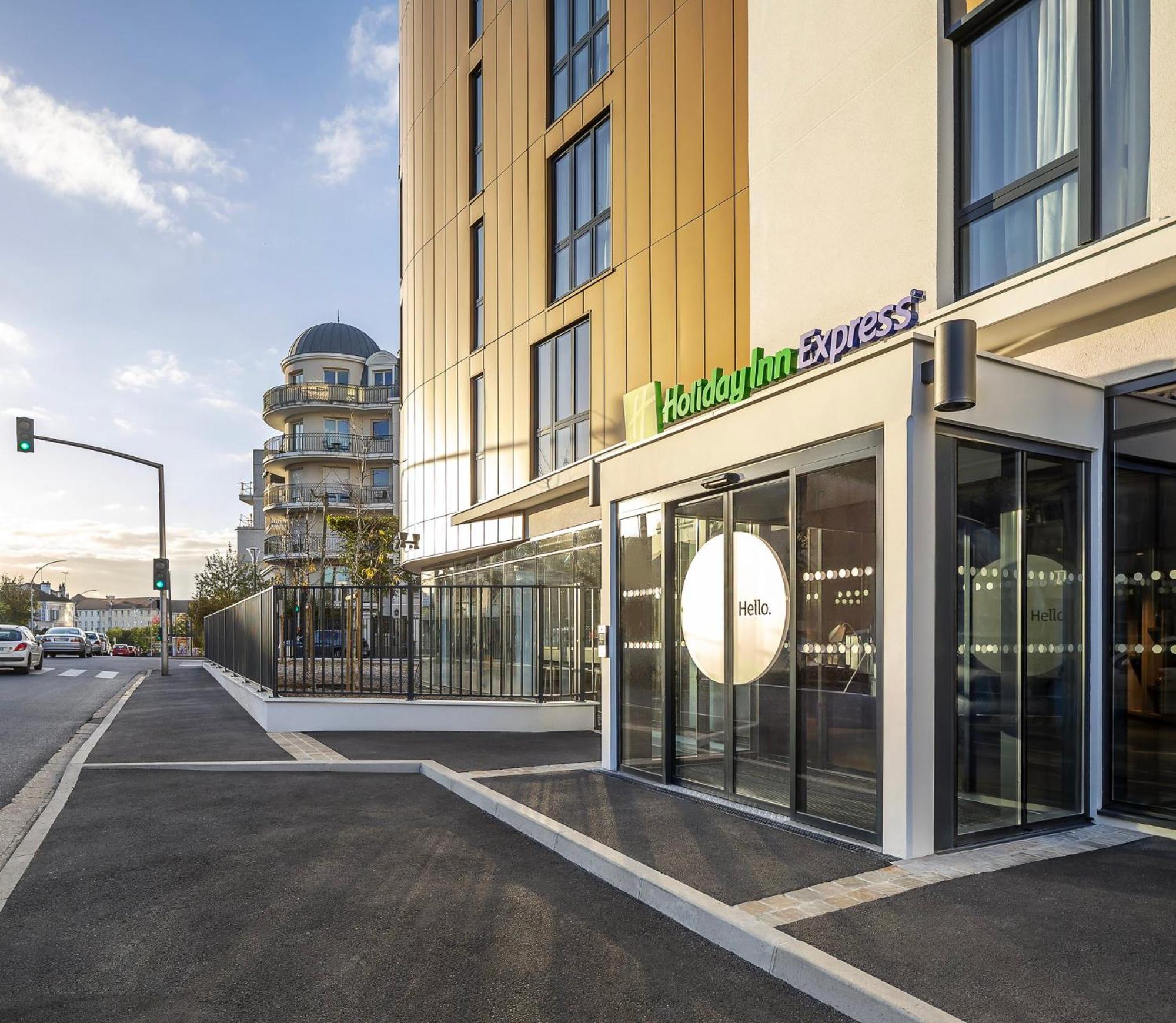 Holiday Inn Express Paris - Poissy By Ihg Εξωτερικό φωτογραφία