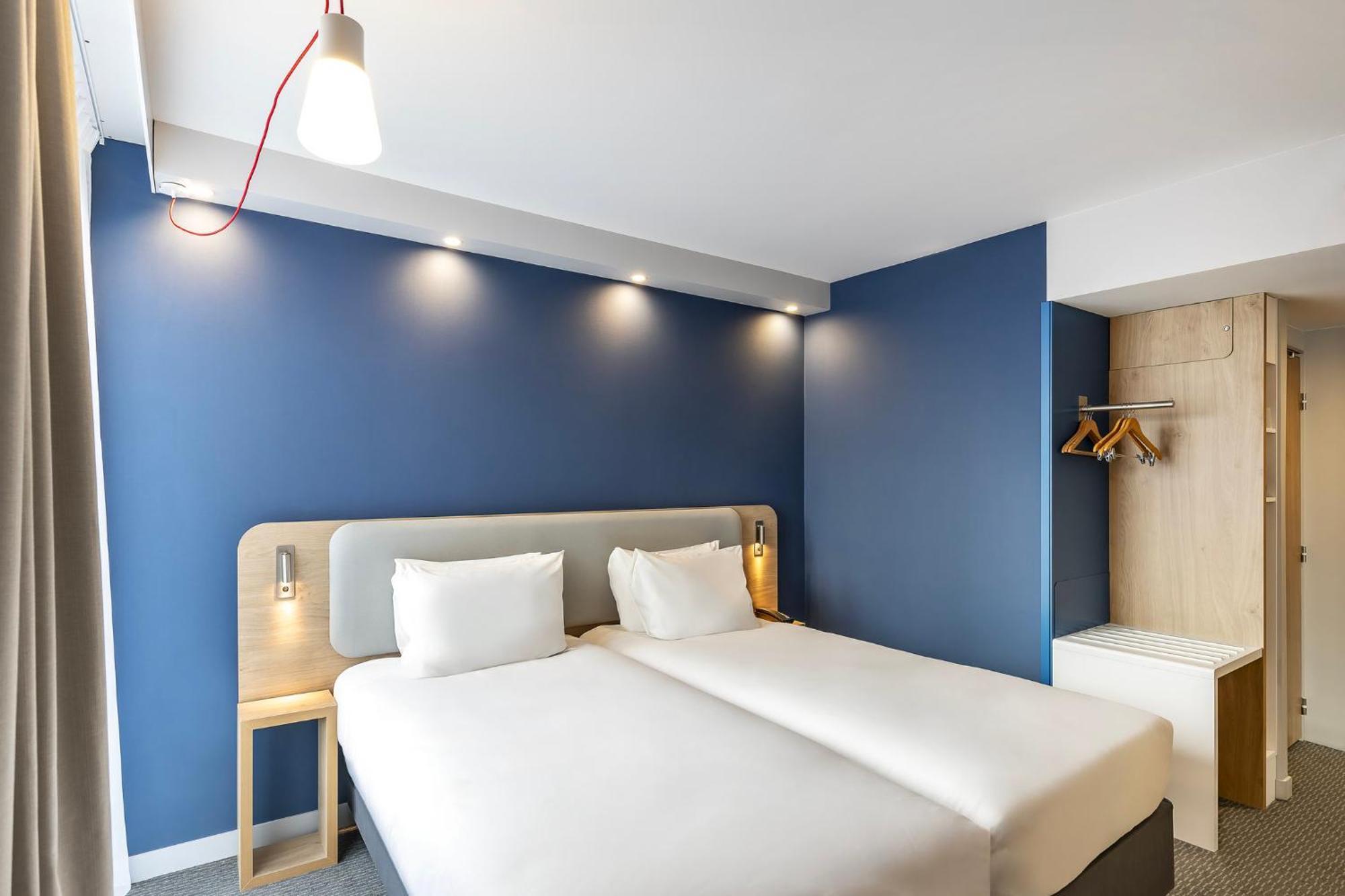 Holiday Inn Express Paris - Poissy By Ihg Εξωτερικό φωτογραφία